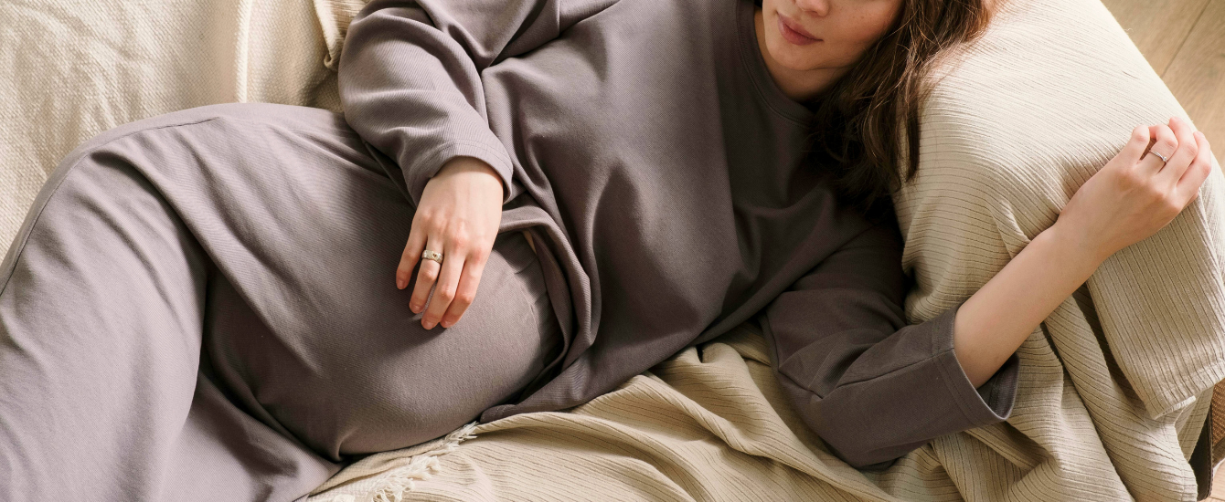 when to stop lying on back during pregnancy - trendsmask.com